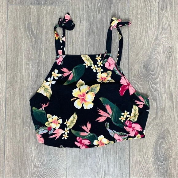 Forever 21 Floral Print Top Blouse Tie Shoulder Strap Cropped Black Size Medium - Picture 9 of 16